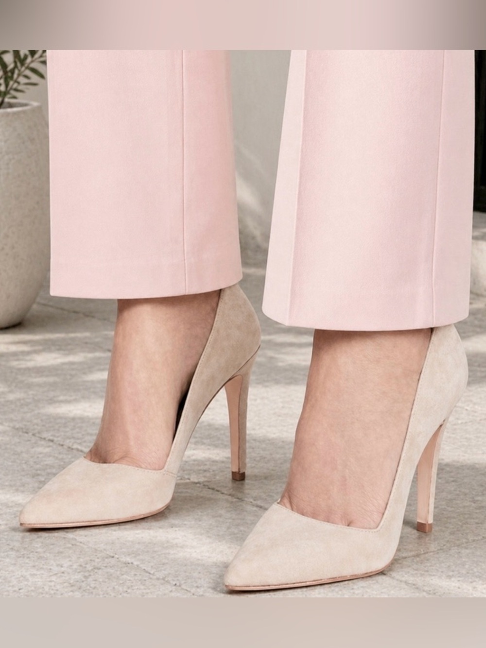 Alice & Olivia Dina Cream Suede Heel Women’s Size 10 NWT